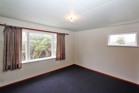 Photo of property in 1 Rimu Street, Tawa, Wellington, 5028