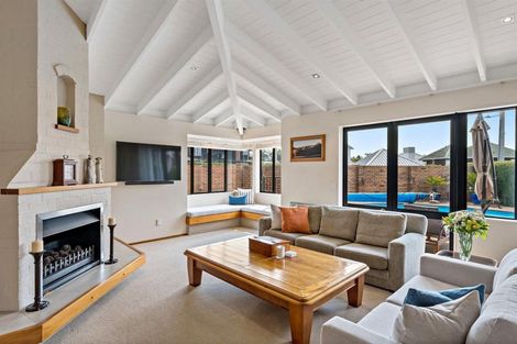 Photo of property in 2/33 Milford Road, Milford, Auckland, 0620