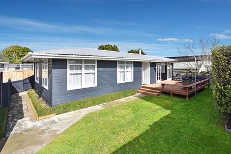 Photo of property in 2/16 View Road, Wairau Valley, Auckland, 0627