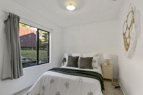 Photo of property in 69 Woodhouse Avenue, Karori, Wellington, 6012