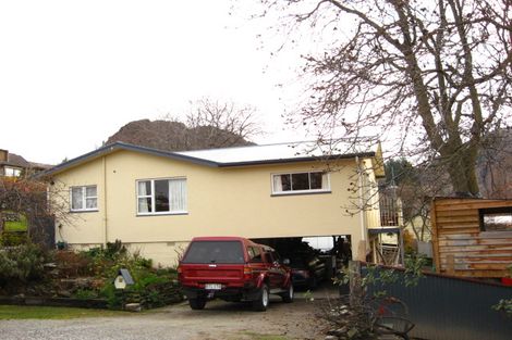 Photo of property in 22 Denbigh Street, Arrowtown, 9302