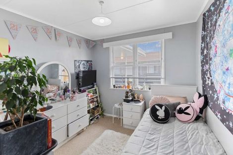 Photo of property in 13 Russell Street, Marton, 4710