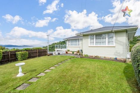 Photo of property in 60 Pokohiwi Road, Normandale, Lower Hutt, 5010