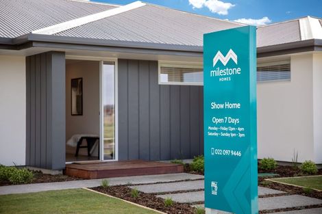 Photo of property in 24 Taurangawaka Road, One Tree Point, 0118