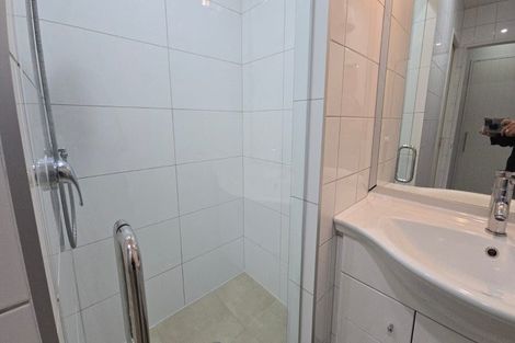Photo of property in Arno Apartment, 11/8 Mckerrow Place, Sunshine Bay, Queenstown, 9300