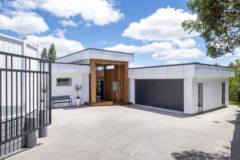 Photo of property in 1/13 Estelle Place, Farm Cove, Auckland, 2012