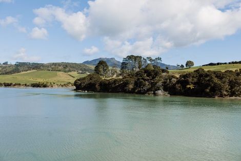 Photo of property in 3 Omahina Street, Raglan, 3225