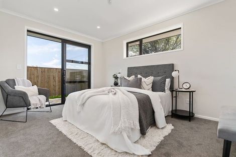 Photo of property in 37 Rhodes Street, Carterton, 5713