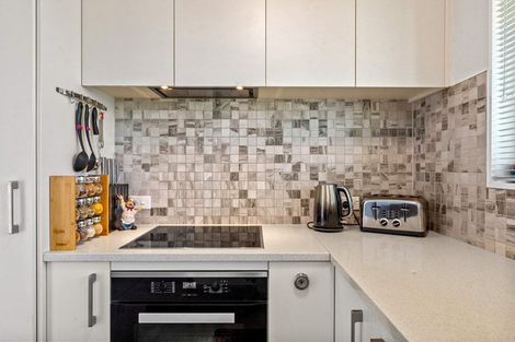 Photo of property in 20 Halberg Street, Glenfield, Auckland, 0629