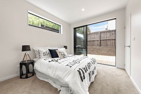 Photo of property in 37c Kingdale Road, Henderson, Auckland, 0610