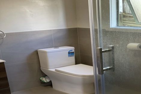 Photo of property in 76 Verran Road, Birkdale, Auckland, 0626