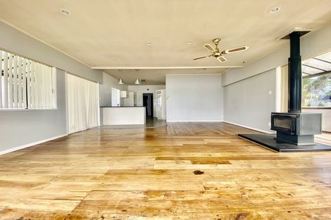 Photo of property in 23 Hazards Road, Weymouth, Auckland, 2103