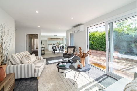 Photo of property in 9 Macrocarpa Lane, Carterton, 5713