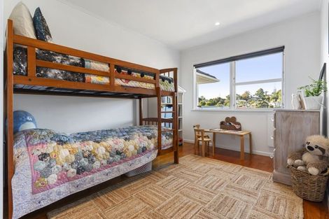 Photo of property in 31 Lingfield Street, Glenfield, Auckland, 0629