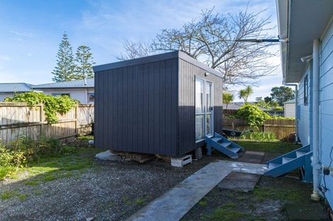 Photo of property in 31 Pomaria Road, Henderson, Auckland, 0610