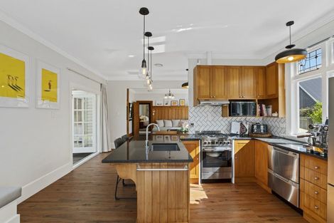 Photo of property in 173 Centaurus Road, Saint Martins, Christchurch, 8022