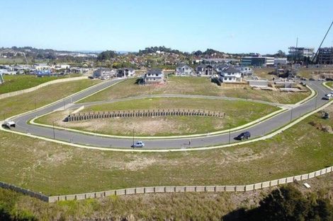 Photo of property in 8 Carberry Lane, Pinehill, Auckland, 0632