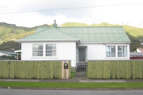 Photo of property in 5 Keys Street, Naenae, Lower Hutt, 5011
