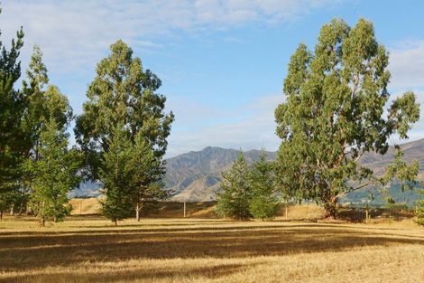 Photo of property in 65 Butterfield Road, Hawea Flat, Wanaka, 9382