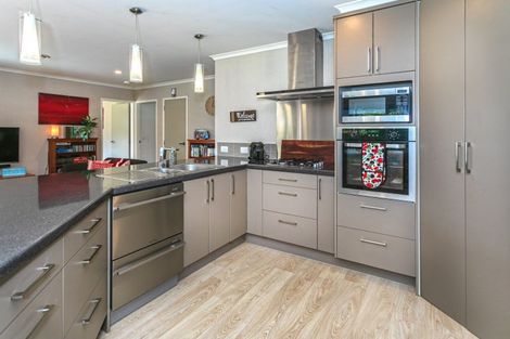 Photo of property in 6 Pa Road, Hahei, Whitianga, 3591
