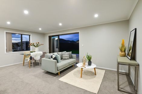 Photo of property in 32 Isobel Hodgson Drive, Cambridge, 3434