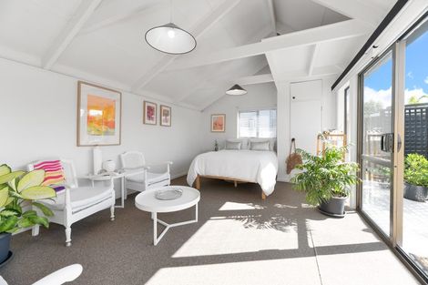 Photo of property in 129a Nile Road, Milford, Auckland, 0620