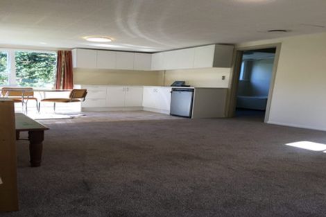 Photo of property in 28 Pupuke Road, Hillcrest, Auckland, 0627