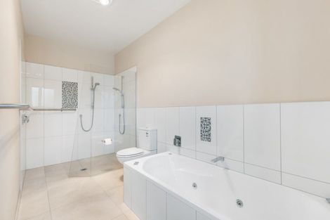 Photo of property in 2 Island View Place, Wanaka, 9305