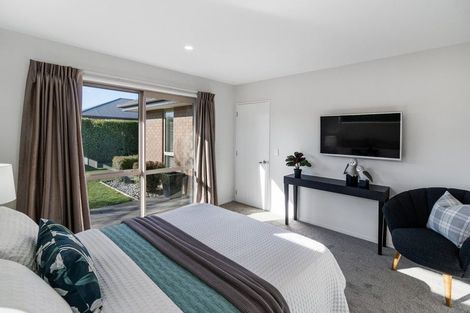 Photo of property in 6 Belgrave Close, Halswell, Christchurch, 8025