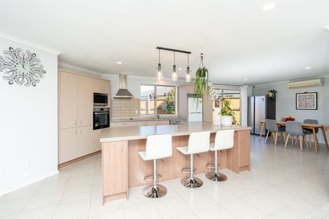 Photo of property in 12 Tarrango Way, Rototuna, Hamilton, 3210