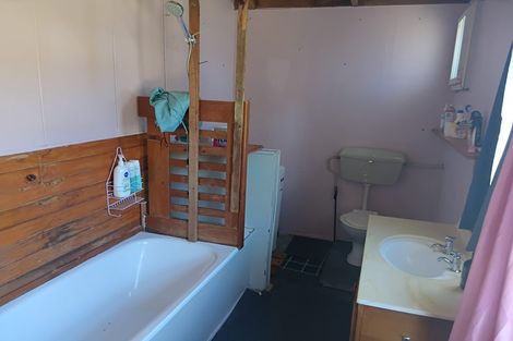 Photo of property in 129 Russell Street, Westport, 7825