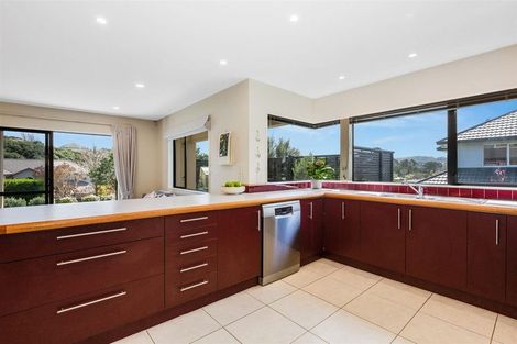 Photo of property in 28 Navigation Drive, Whitby, Porirua, 5024