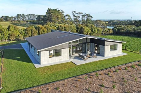 Photo of property in 82b Boyd Road, Clarks Beach, Pukekohe, 2679