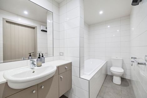 Photo of property in 6a Lancewood Lane, Queenstown, 9300