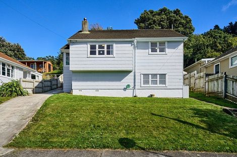 Photo of property in 19 Franklyn Road, Tawa, Wellington, 5028