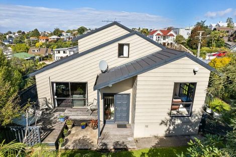 Photo of property in 37 Whitby Street, Mornington, Dunedin, 9011