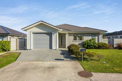 Photo of property in 11 Henrietta Maxwell Grove, Wainuiomata, Lower Hutt, 5014