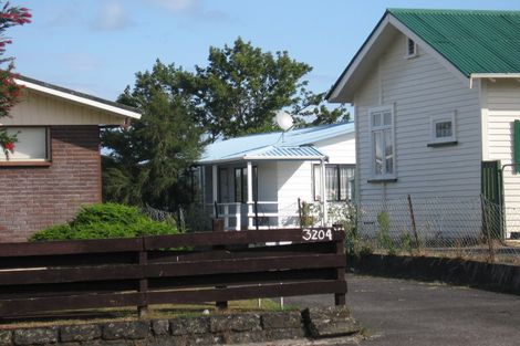 Photo of property in 3208b Great North Road, New Lynn, Auckland, 0600