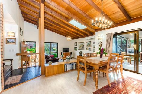 Photo of property in 1 Manu Grove, Waikanae, 5036