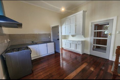 Photo of property in 19 Governor Road, Northland, Wellington, 6012