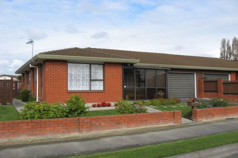 Photo of property in 2/161 Northcote Road, Northcote, Christchurch, 8052