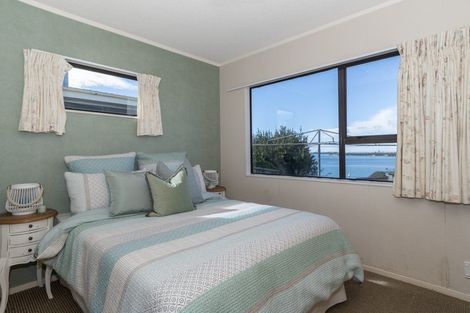 Photo of property in 87 Harbour View Road, Omokoroa, 3114
