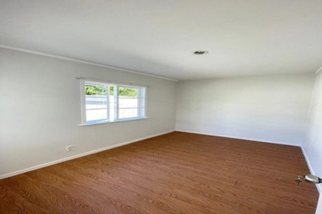 Photo of property in 16 Savoy Road, Glen Eden, Auckland, 0602