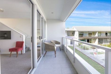 Photo of property in 300 Lake Terrace, Two Mile Bay, Taupo, 3330