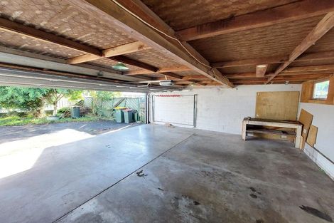 Photo of property in 3 Croydon Road, New Lynn, Auckland, 0600