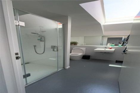 Photo of property in 383 Adelaide Road, Newtown, Wellington, 6021