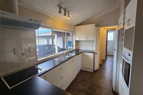 Photo of property in 43 Welcome Bay Road, Welcome Bay, Tauranga, 3112