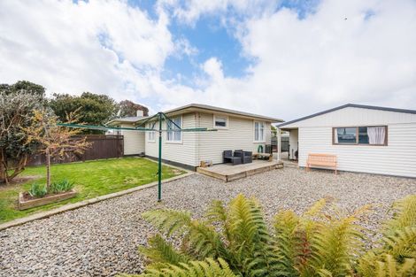 Photo of property in 30 Sutherland Crescent, Westbrook, Palmerston North, 4412
