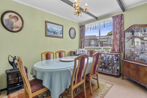 Photo of property in 27 Solander Place, Whitby, Porirua, 5024