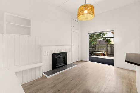 Photo of property in 16 Hammond Road, Taradale, Napier, 4112